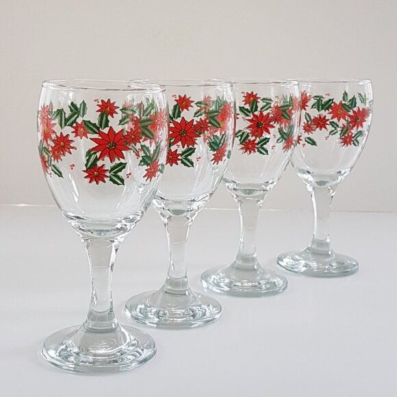 Poinsettia Wine Glass Goblet Set 7oz Festive 4pc Christmas Cocktail Glasses - Picture 2 of 10